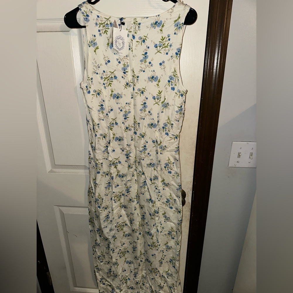 Floral Sleeveless Dress - Picture 2 of 3